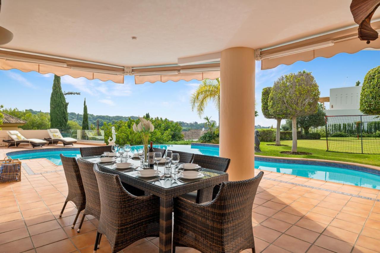 Luxury Villa Robledal By Mabiente - Views Of The Sea And The Golf Course Marbella Eksteriør bilde