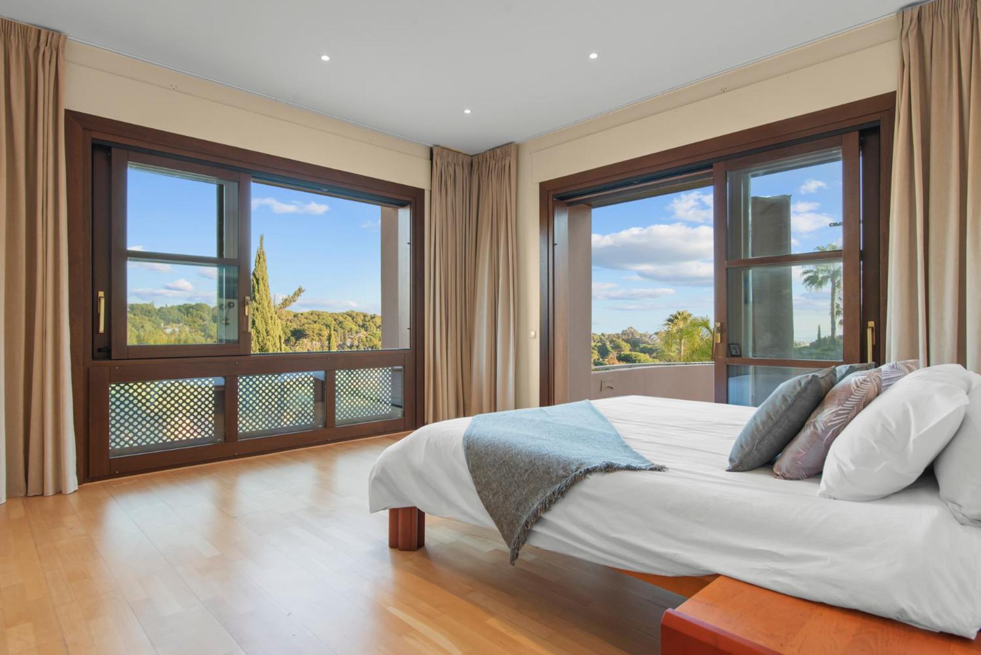 Luxury Villa Robledal By Mabiente - Views Of The Sea And The Golf Course Marbella Eksteriør bilde